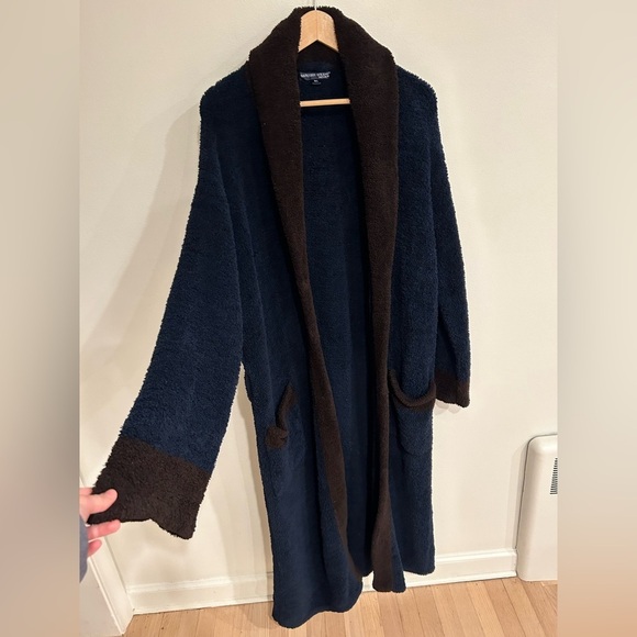 BAREFOOT DREAMS MENs Navy/brown lounge bath robe  missing belt M/L - Picture 4 of 9